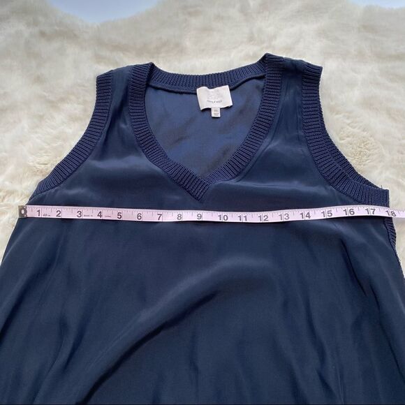 Cinq à Sept 100% Silk Sleeveless V Neck Top Dark Navy Blue Tank Shirt XS - Picture 15 of 15